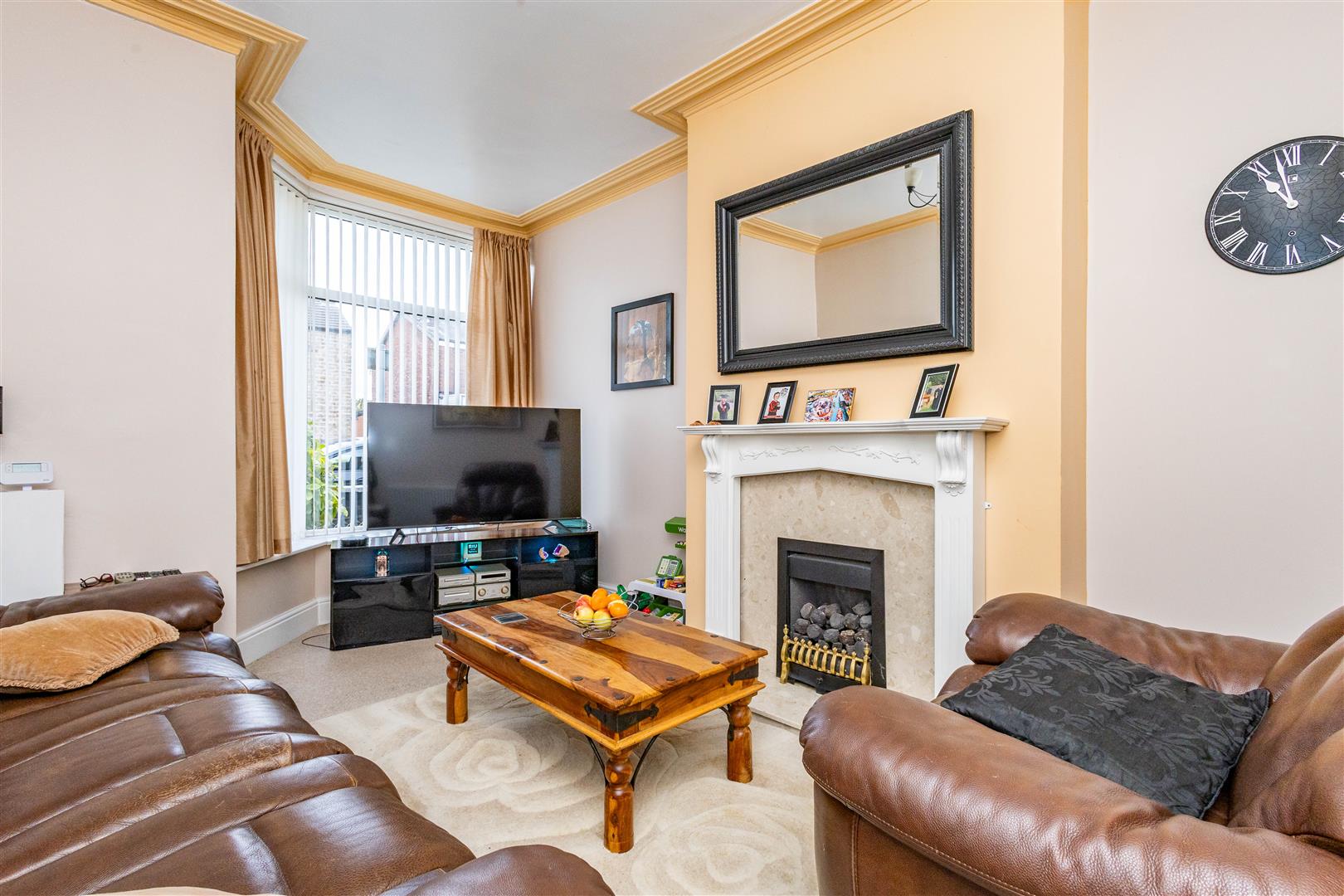 2 bed property in Eaves Lane, Chorley